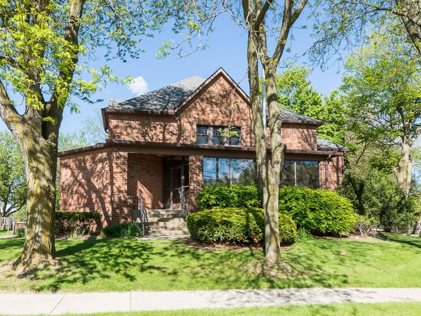 201 S Ann Arbor Street, Saline, MI 48176