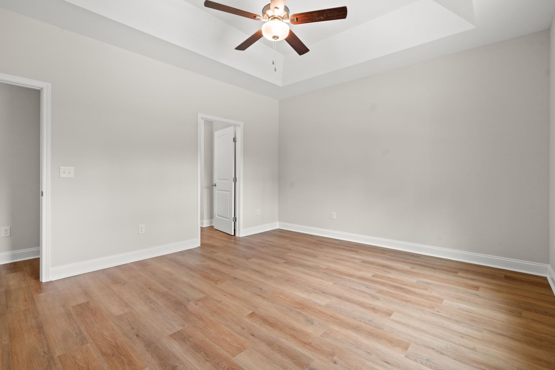 1417 Loop Circle  Photo 10