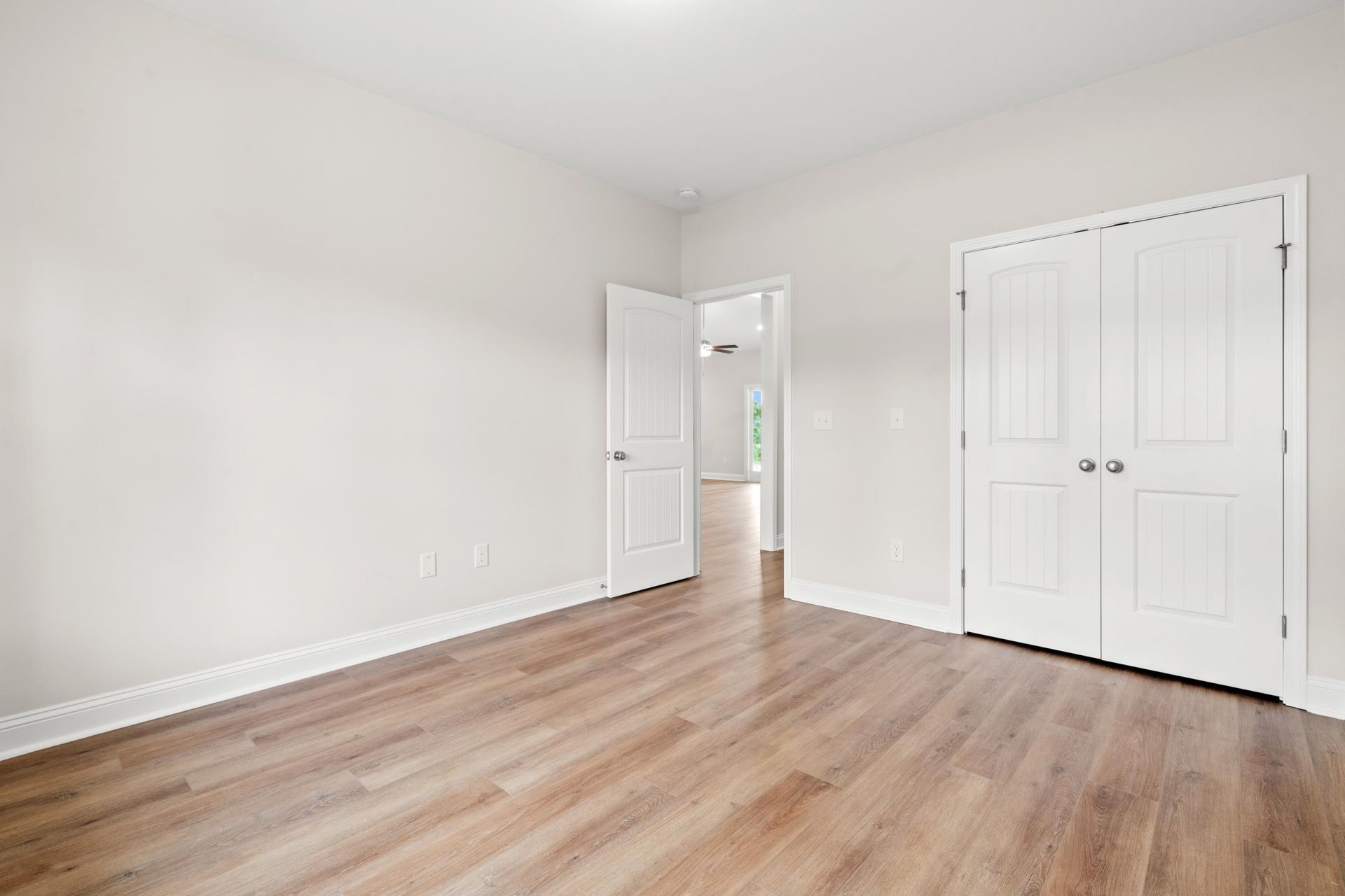 1417 Loop Circle  Photo 14