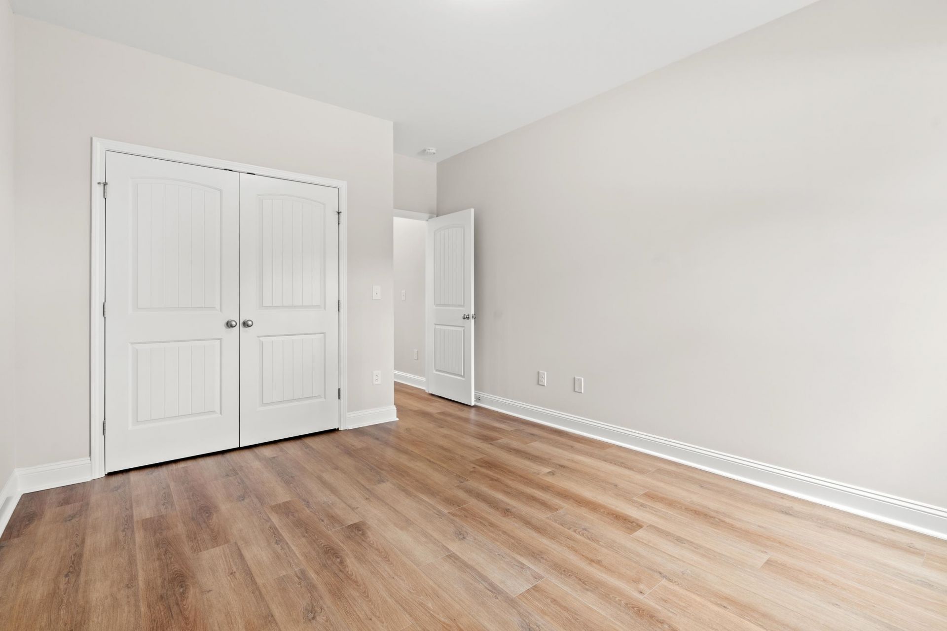 1417 Loop Circle  Photo 17