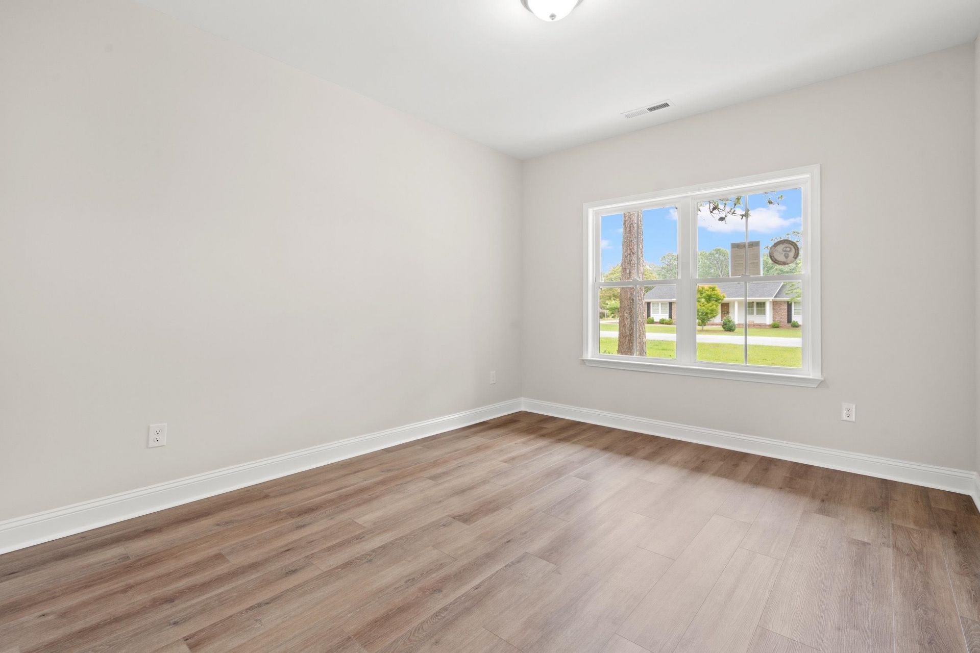 1417 Loop Circle  Photo 21
