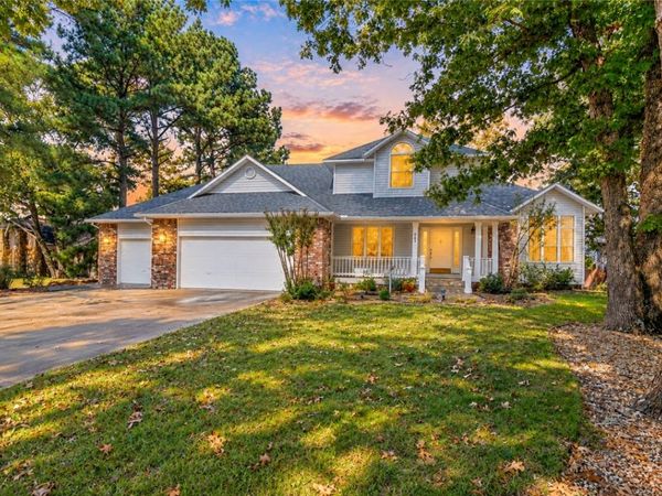 96 Holiday Island Drive, Holiday Island, AR 72631