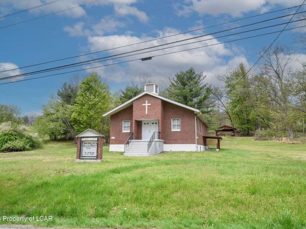 894 Hartman Road, Hunlock Creek, PA 18621