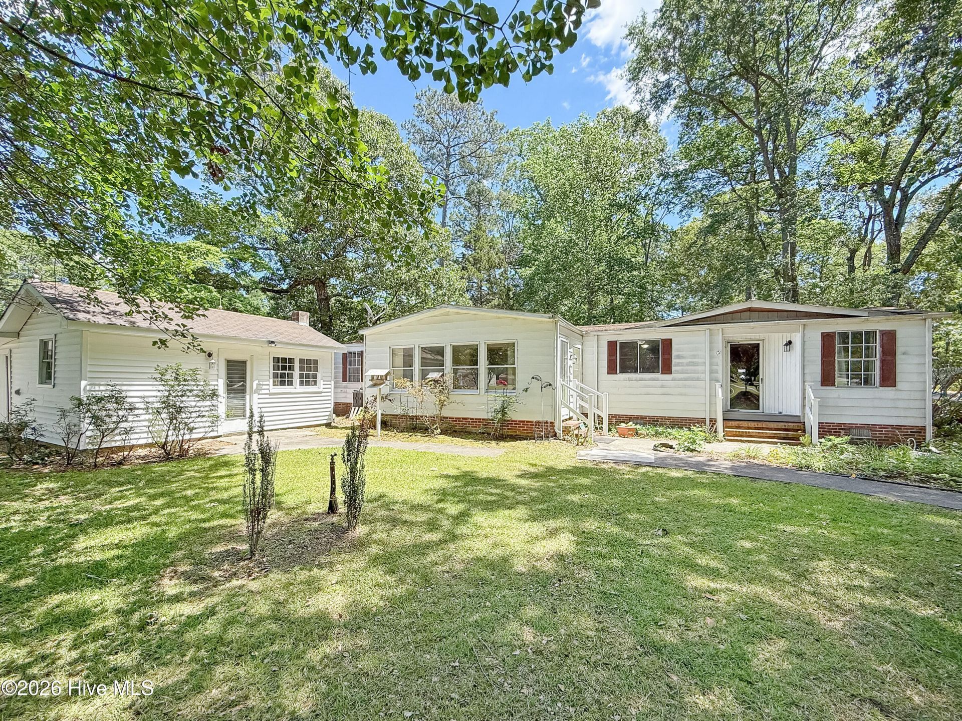 205 Comanche Trail, Edenton, NC 27932 Main Photo