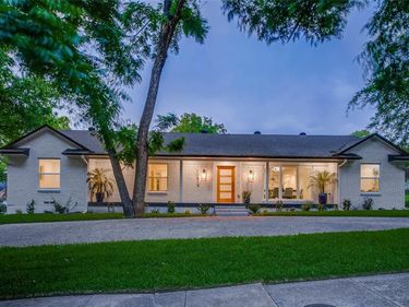 10819 Lochspring Drive , Dallas, TX 75218