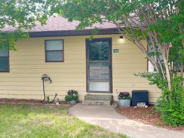 140 S Comanche Drive, De Leon, TX 76444