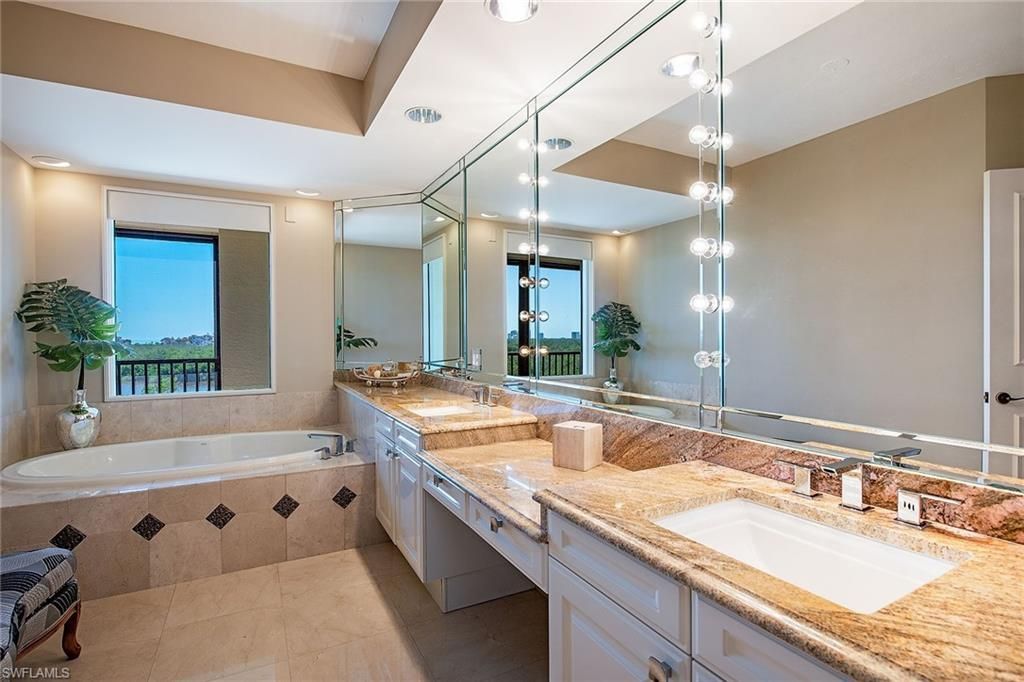 8990 Bay Colony Dr, Unit 403, Naples, FL 34108 Photo