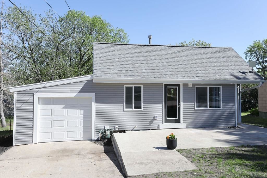 604 16th Street, Spirit Lake, IA 51360 Main Photo