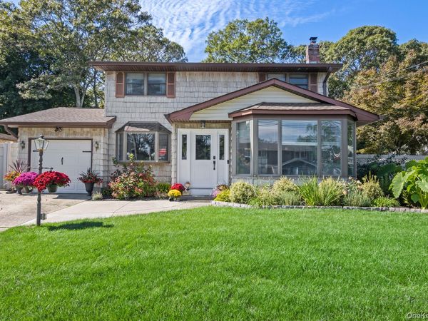 14 Mountain Street, Lake Ronkonkoma, NY 11779