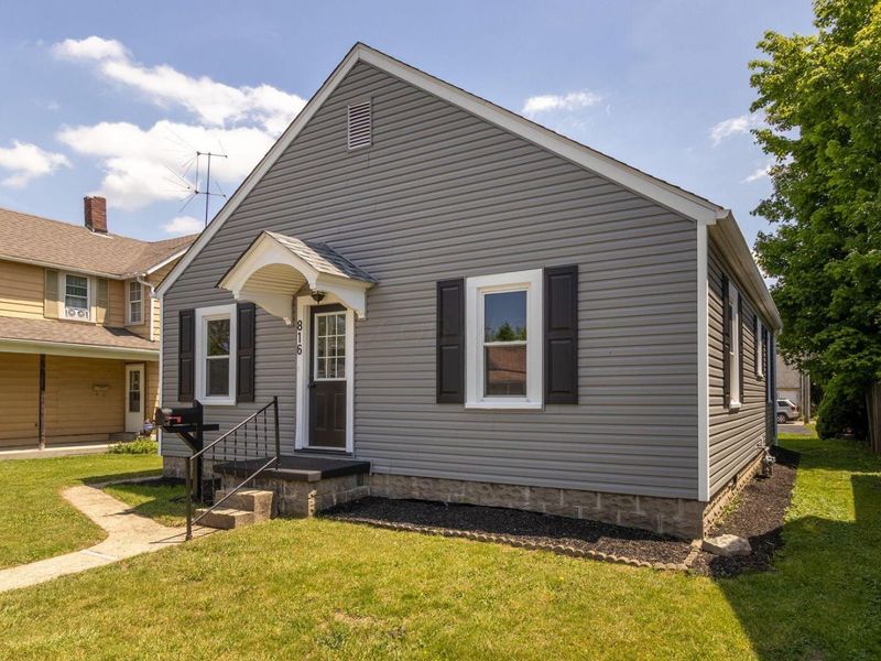 816 Pierce Avenue, Lancaster, OH 43130 Photo 1