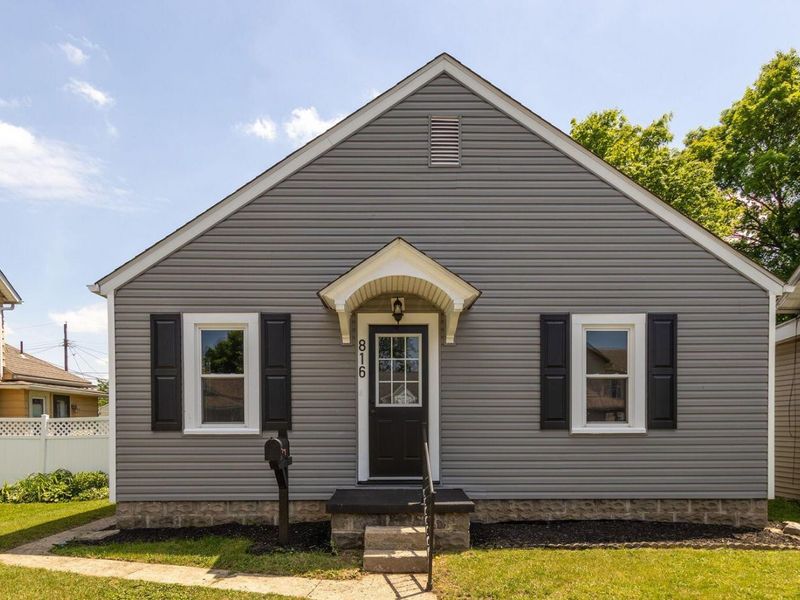 816 Pierce Avenue, Lancaster, OH 43130 Photo 2