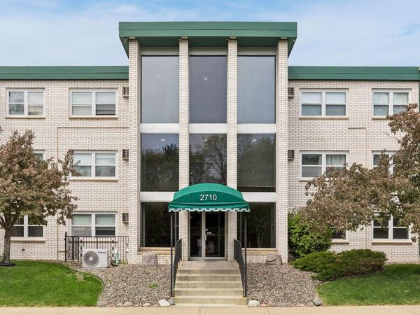 2710 Dale Street N, Unit B107, Roseville, MN 55113