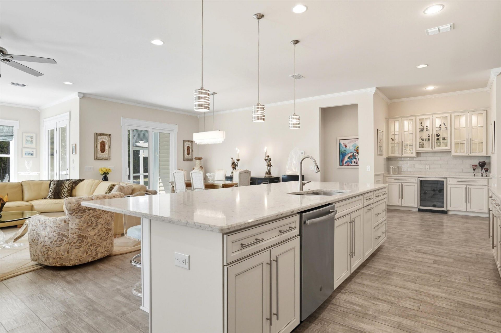 497 Four Seasons Boulevard Photo 10