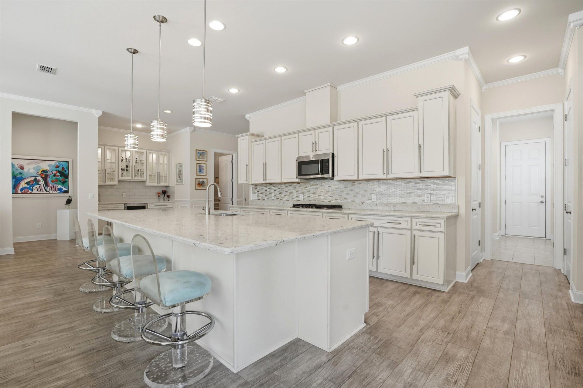 497 Four Seasons Boulevard Photo 13