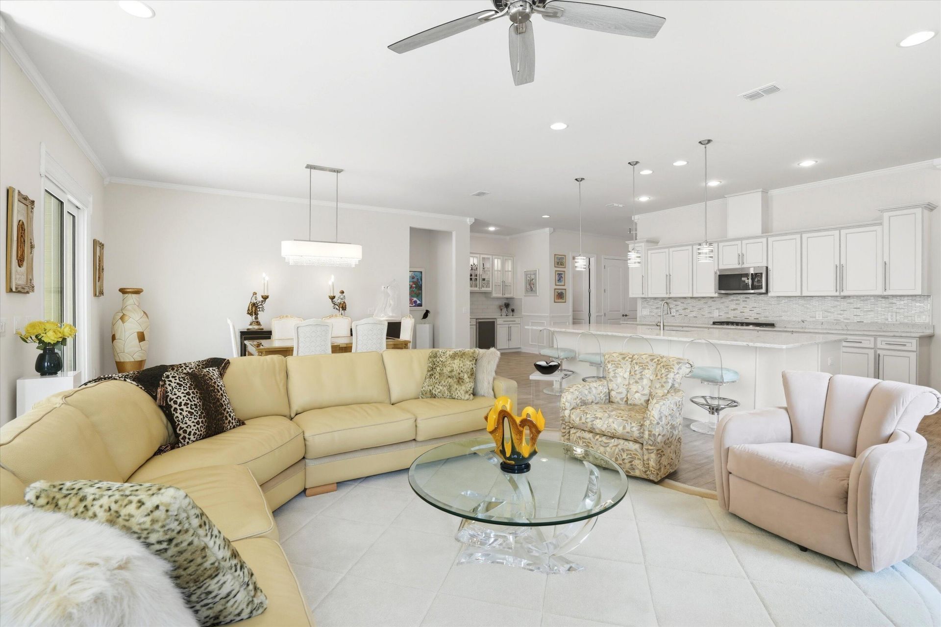 497 Four Seasons Boulevard Photo 15