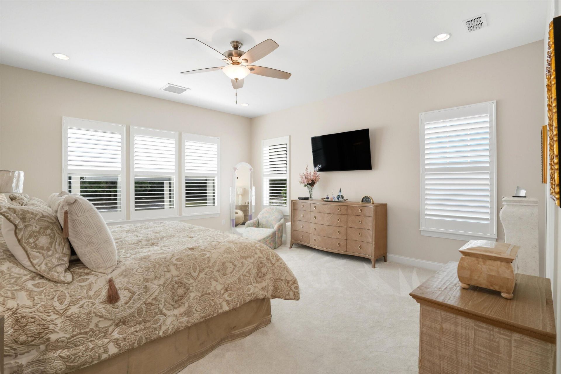 497 Four Seasons Boulevard Photo 21