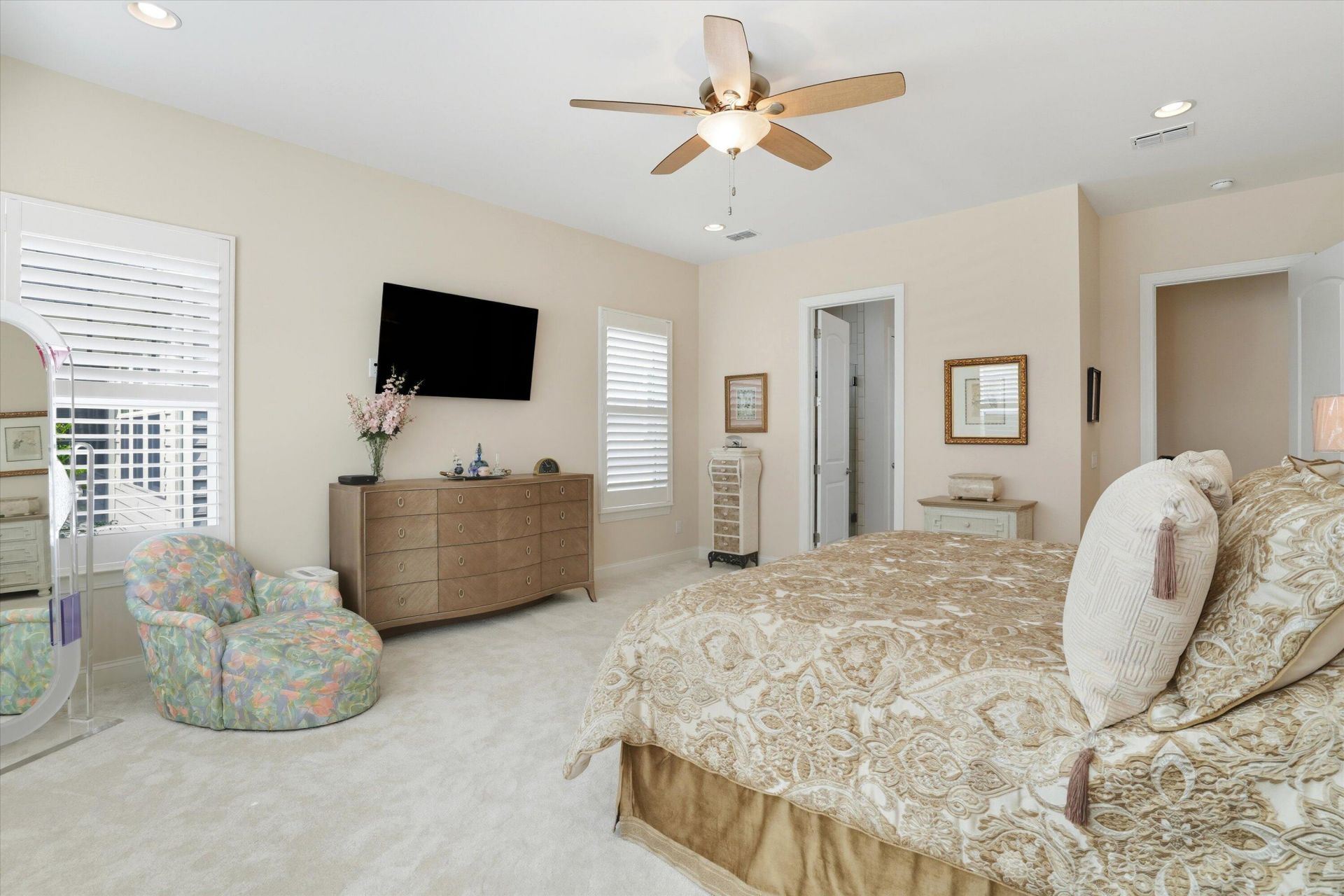 497 Four Seasons Boulevard Photo 23