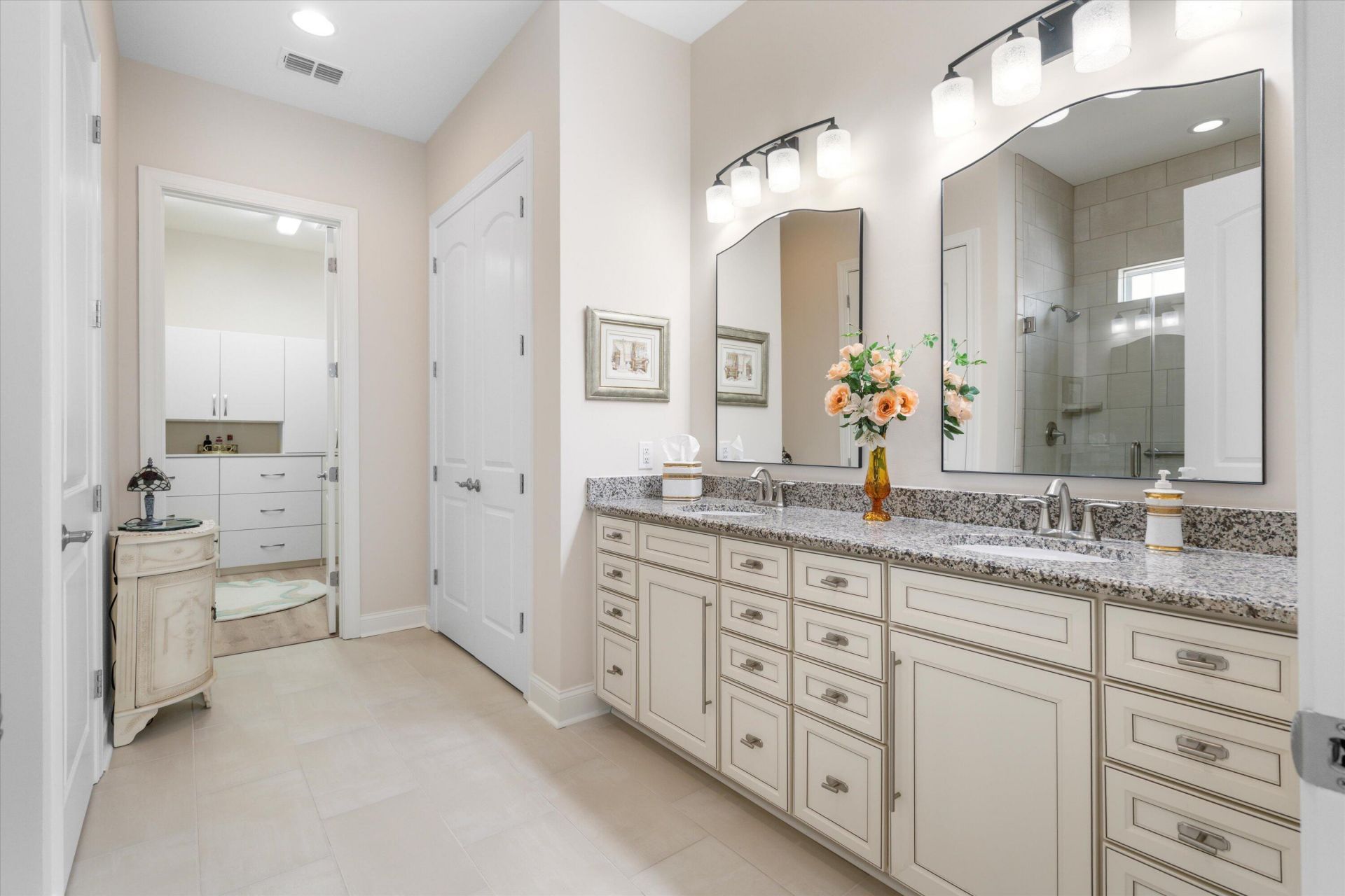 497 Four Seasons Boulevard Photo 24