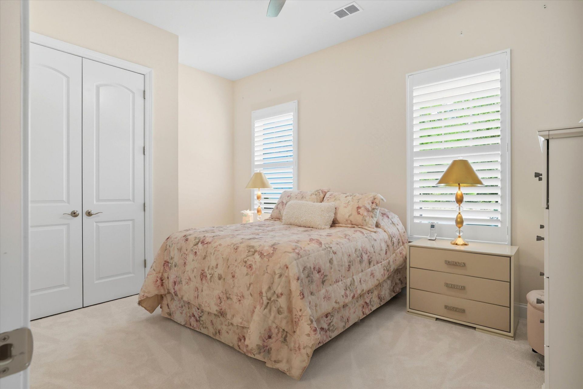 497 Four Seasons Boulevard Photo 28