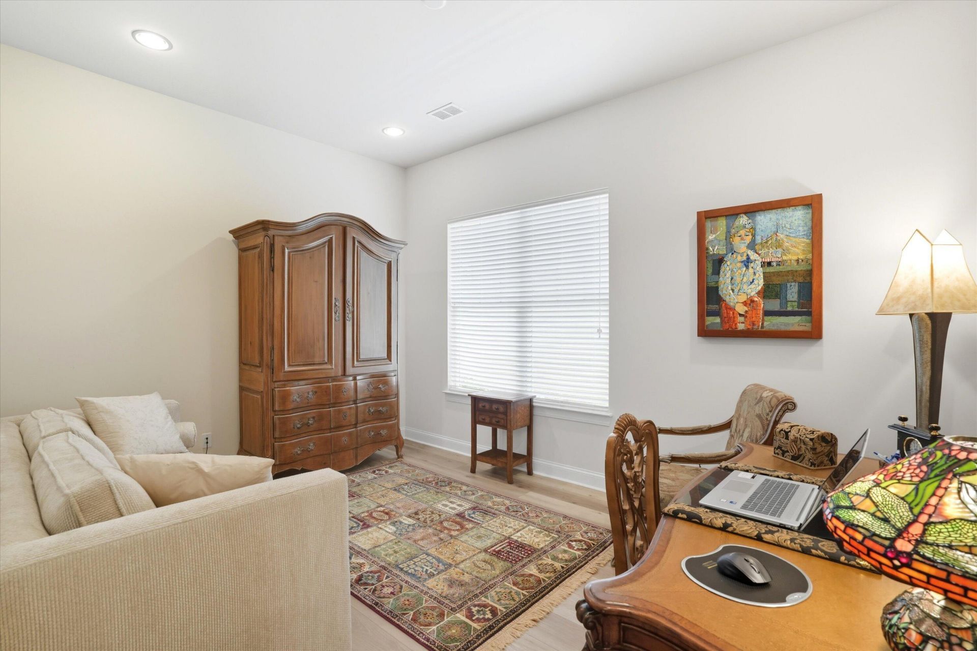 497 Four Seasons Boulevard Photo 32