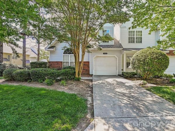 10630 Sleigh Bell Lane, Charlotte, NC 28216