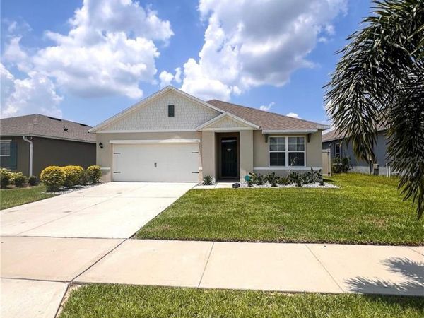 511 NOBLE AVENUE , DAVENPORT, FL 33837