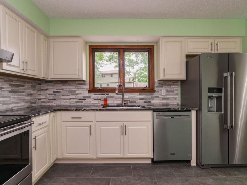 6629 Olivetree Court, Reynoldsburg, OH 43068 Photo 11
