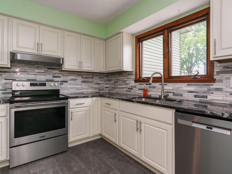6629 Olivetree Court, Reynoldsburg, OH 43068 Photo 8
