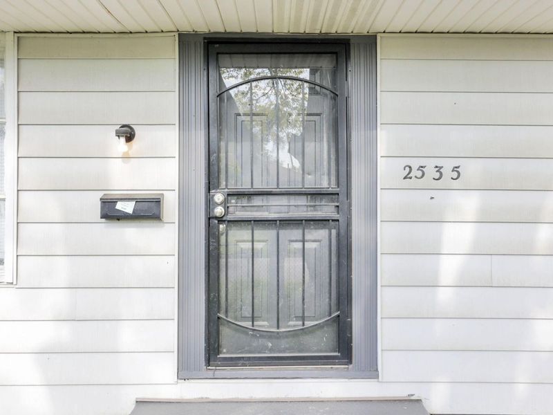 2535 Bulen Avenue , Columbus, OH 43207 Photo 4