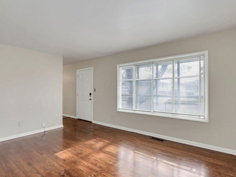 2535 Bulen Avenue , Columbus, OH 43207 Photo 6