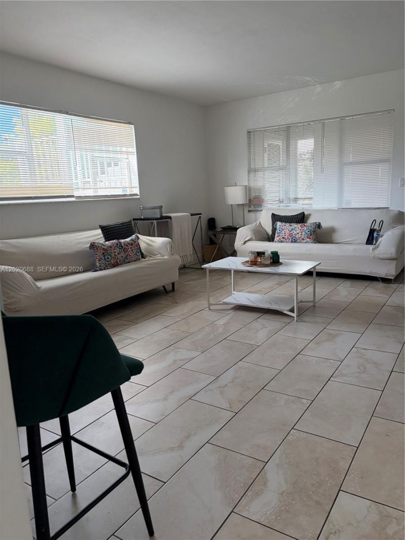 270 Layne Blvd , Unit 215, Hallandale Beach, FL 33009 Photo