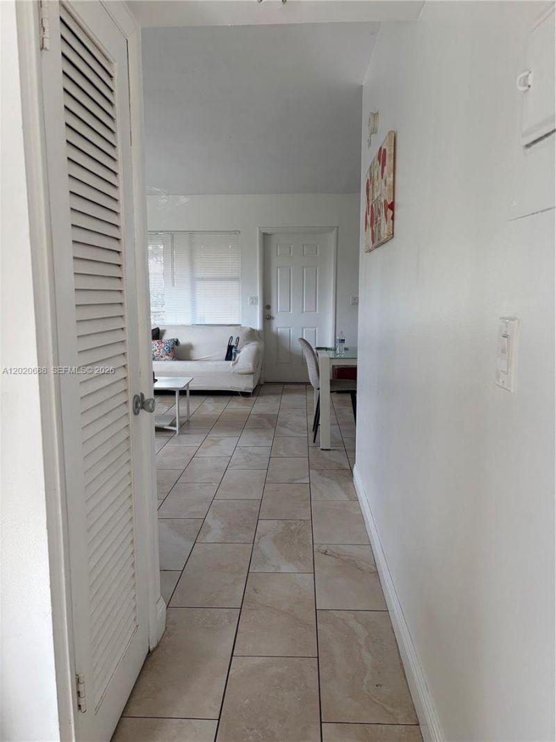 270 Layne Blvd , Unit 215, Hallandale Beach, FL 33009 Photo