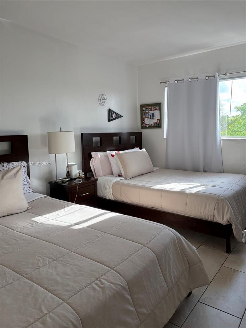 270 Layne Blvd , Unit 215, Hallandale Beach, FL 33009 Photo