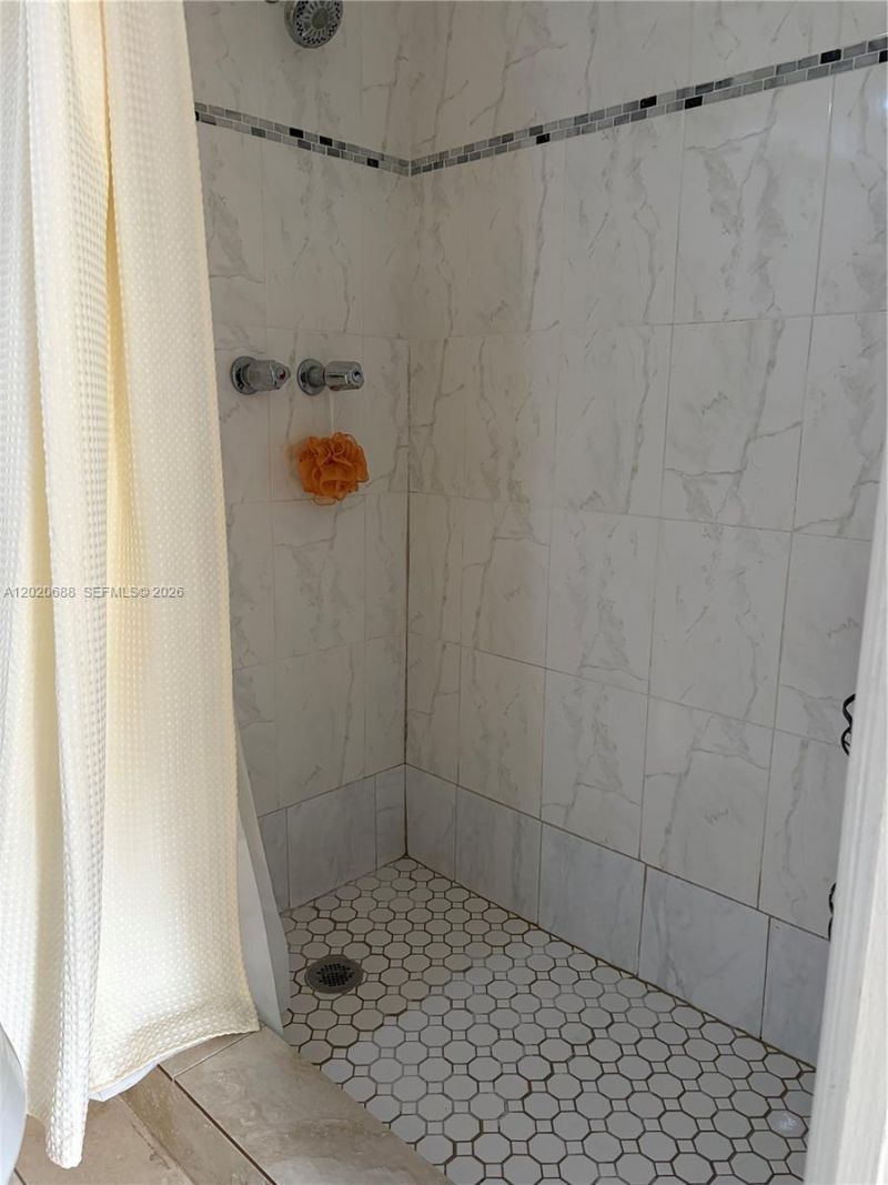 270 Layne Blvd , Unit 215, Hallandale Beach, FL 33009 Photo