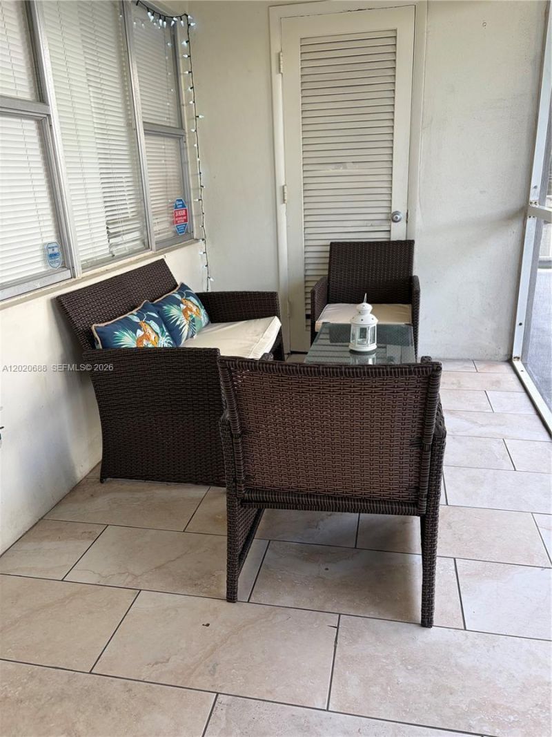 270 Layne Blvd , Unit 215, Hallandale Beach, FL 33009 Photo