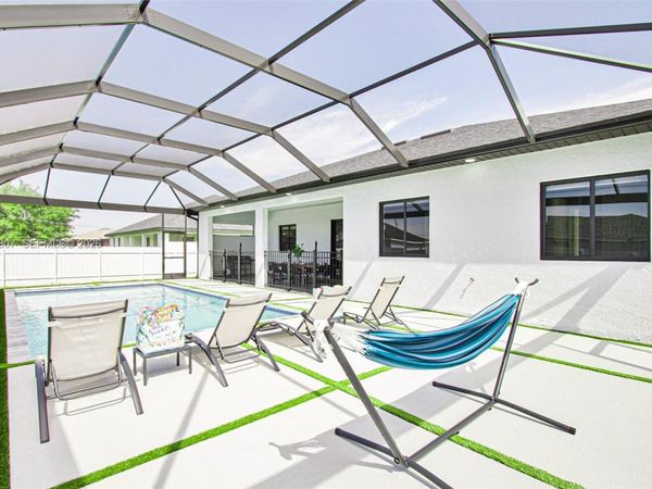 836 NE 6th PL , Cape Coral, FL 33909