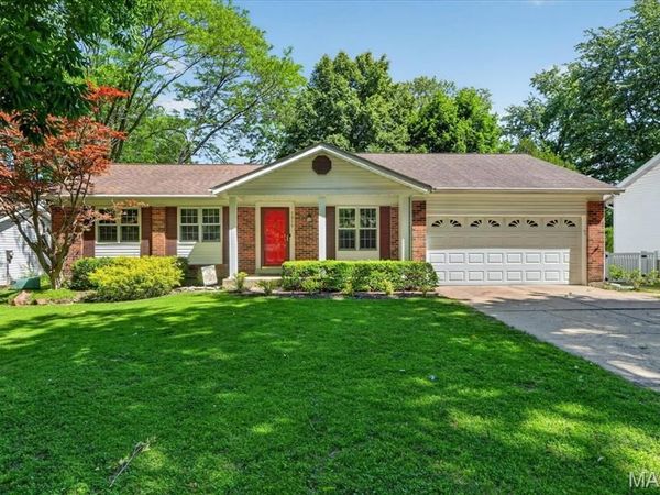 1014 Holly River Drive , Florissant, MO 63031