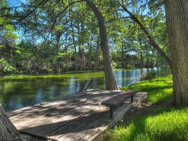 187 N ROY CHISUM Road, Leakey, TX 78873