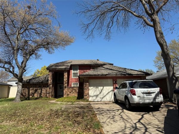 2634 Danberry Lane, Grand Prairie, TX 75052