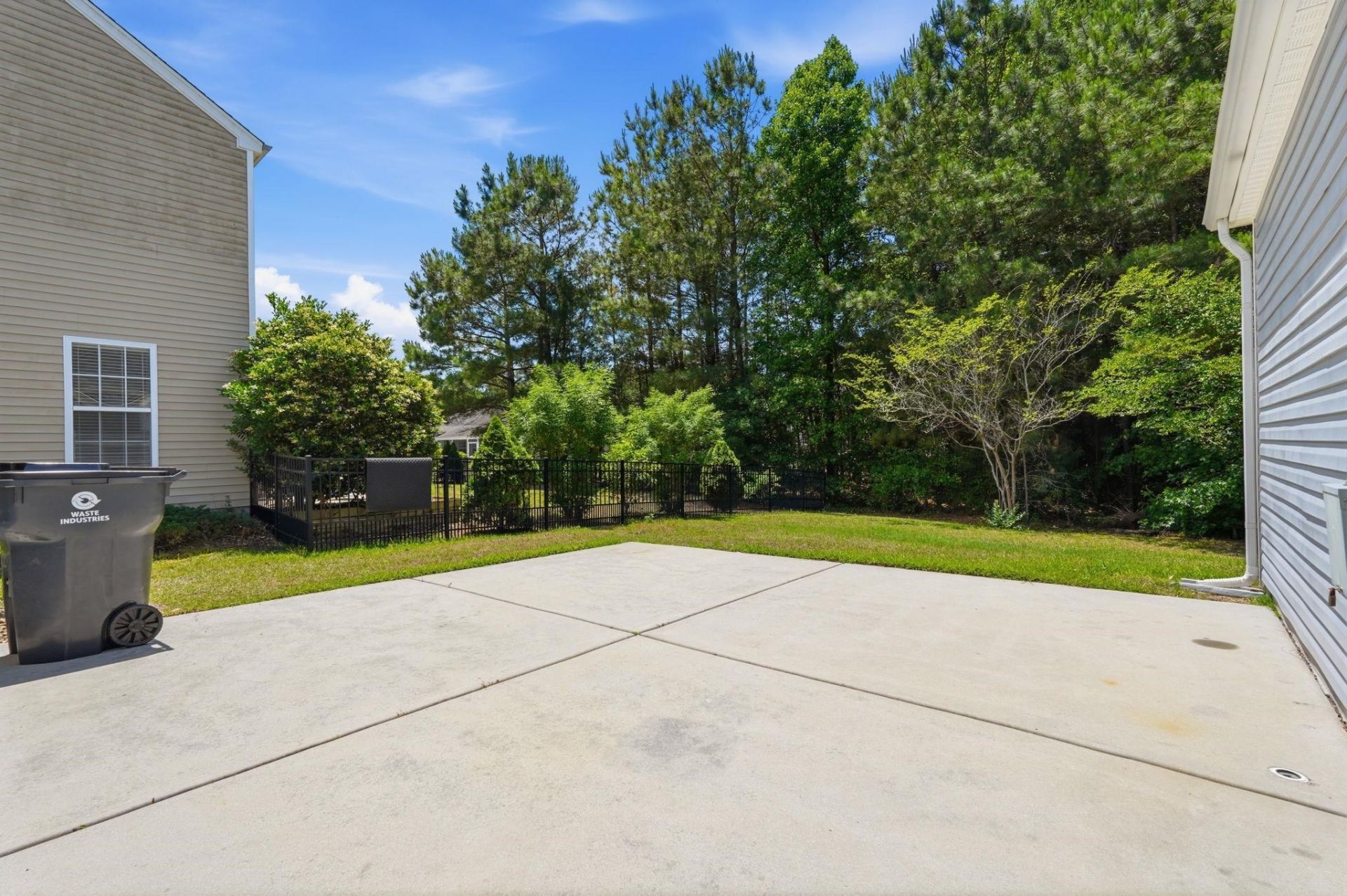 4757 Farm Lake Dr.  Photo 23