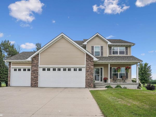 24120 M Avenue, Unit 5, Grundy Center, IA 50638