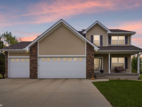 24120 M Avenue, Unit 5, Grundy Center, IA 50638