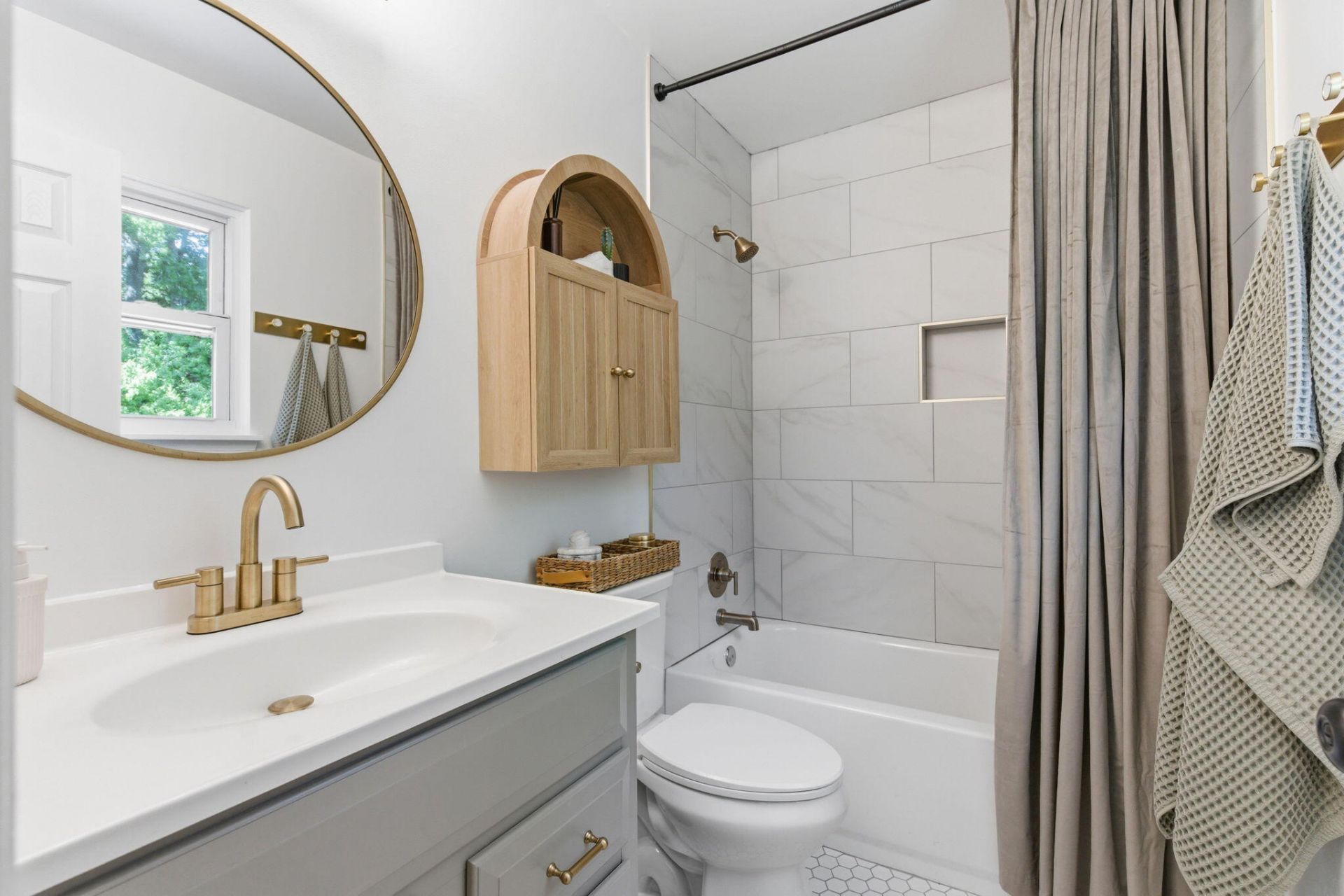 1504 Canton Square Photo 23