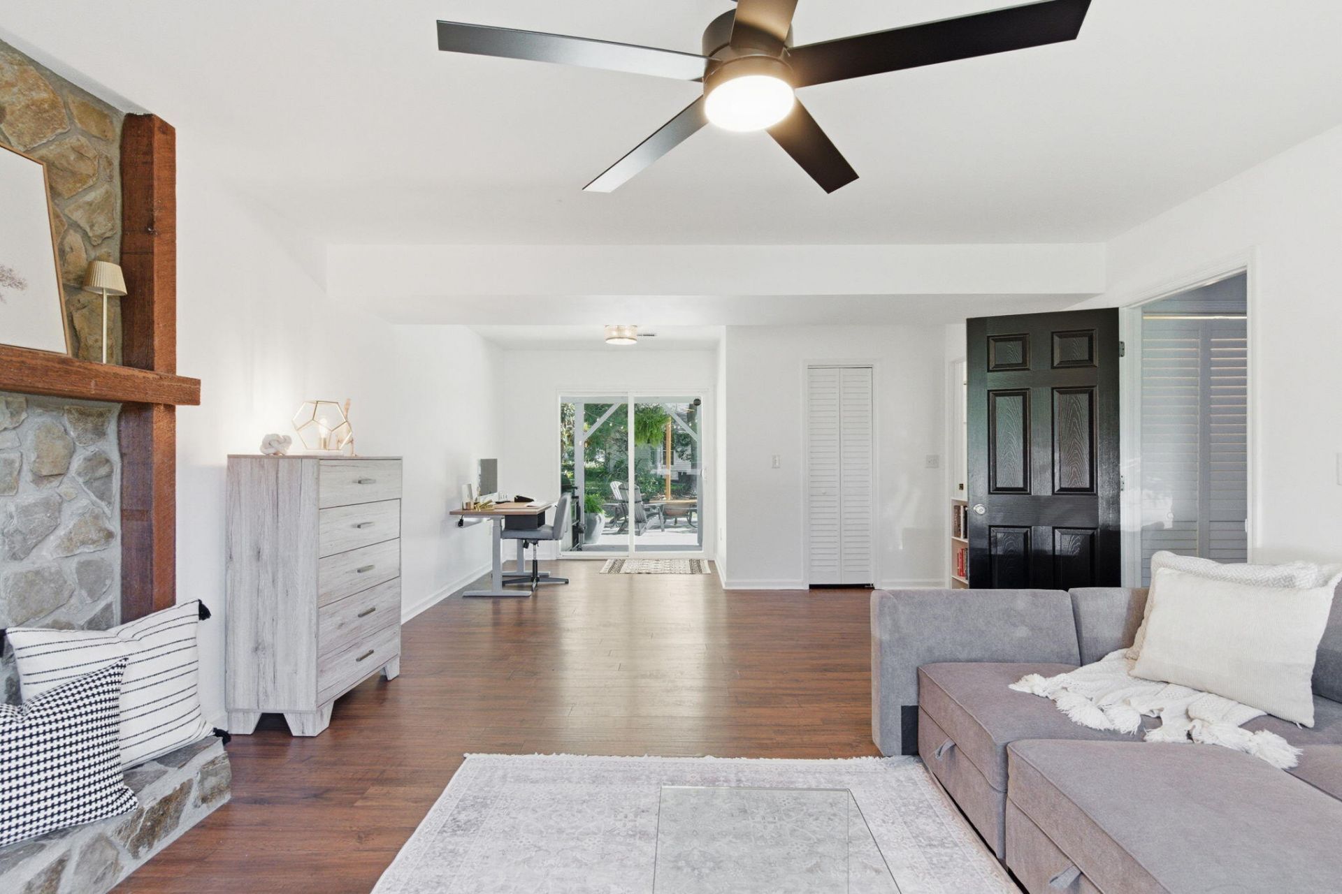 1504 Canton Square Photo 31