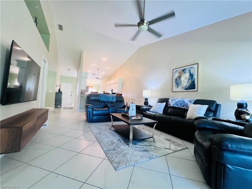 8073 Panther Trl , Unit 1404, Naples, FL 34113 Photo
