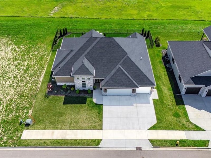 960 Rosenthal Drive, Tipp City, OH 45373 Photo 4