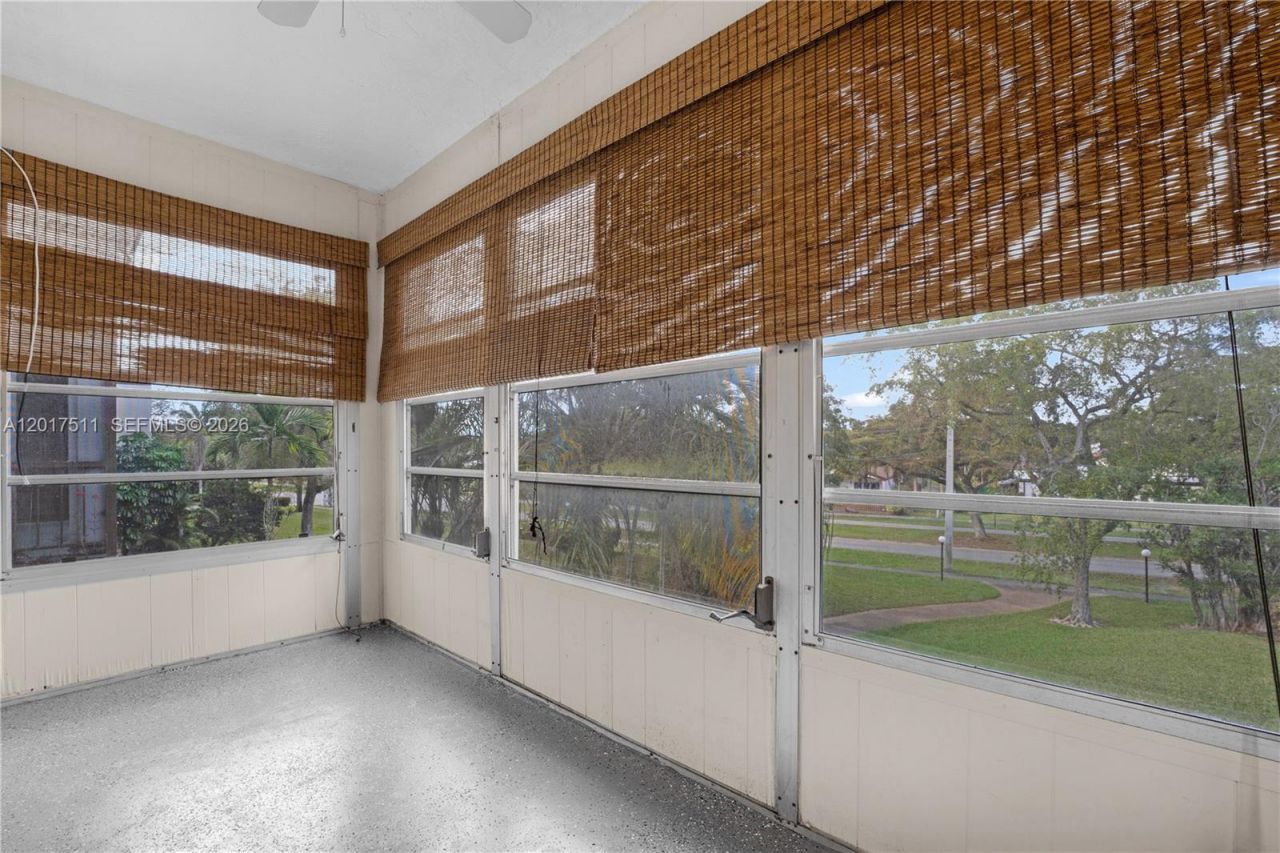 7100 NW 17th St , Unit 305, Plantation, FL 33313 Photo
