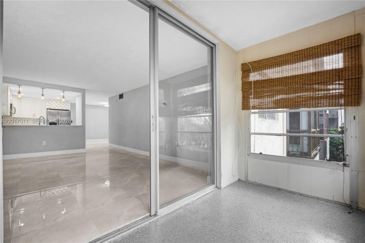 7100 NW 17th St , Unit 305, Plantation, FL 33313 Photo