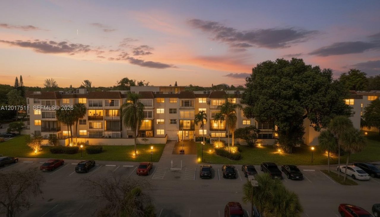 7100 NW 17th St , Unit 305, Plantation, FL 33313 Photo