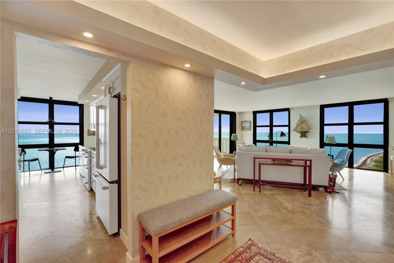 1111 Crandon Blvd, Unit B1108, Key Biscayne, FL 33149 Photo